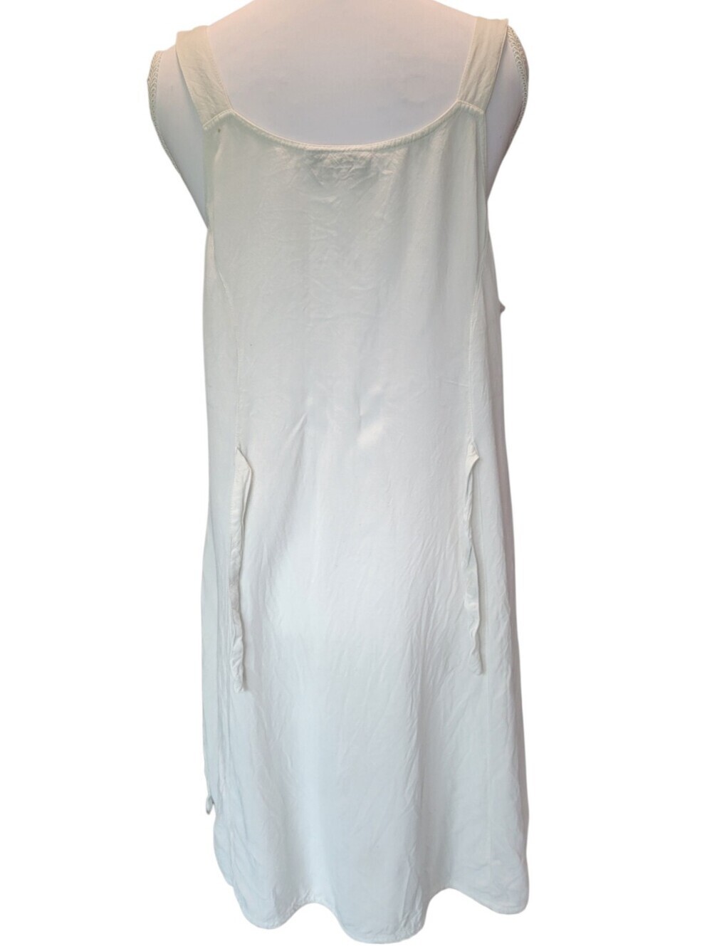 Vintage Just Cruising White Tie Back V-neck Embroidered Dress - Picture 7 of 12